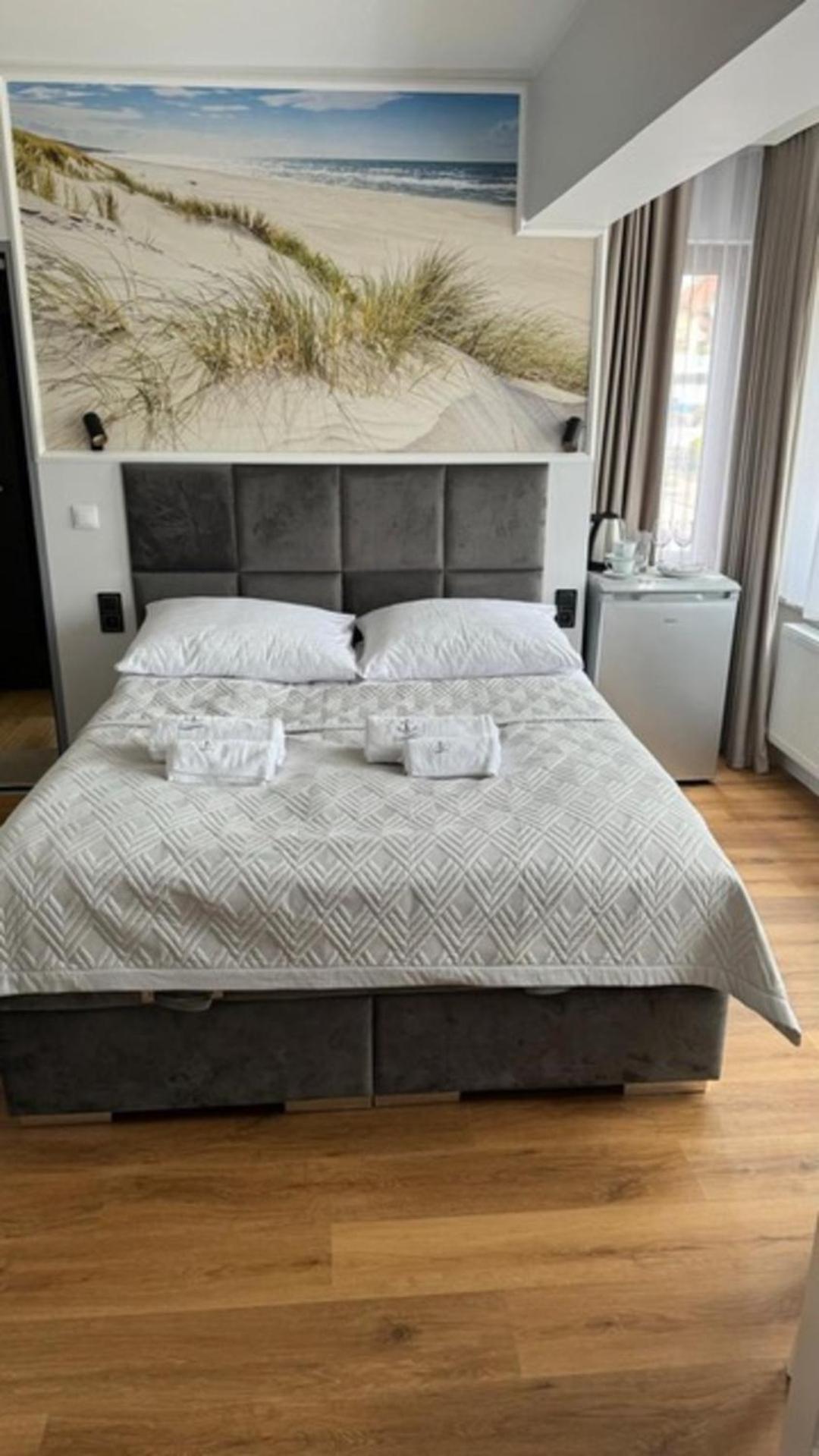 Hotel Anna Mielno Мєлно Екстер'єр фото